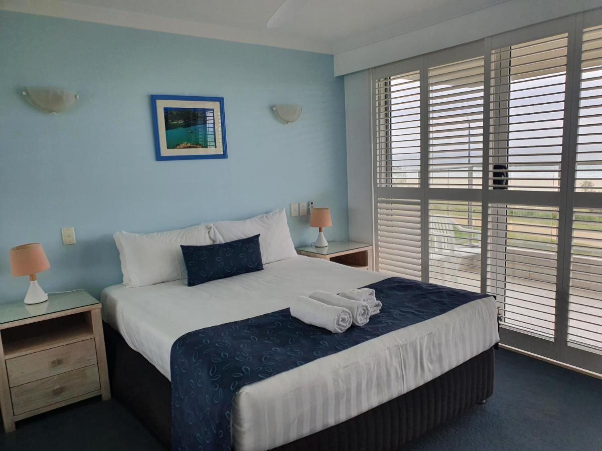Pacific Surf Absolute Beachfront Apartments Гоулд Коуст Екстериор снимка