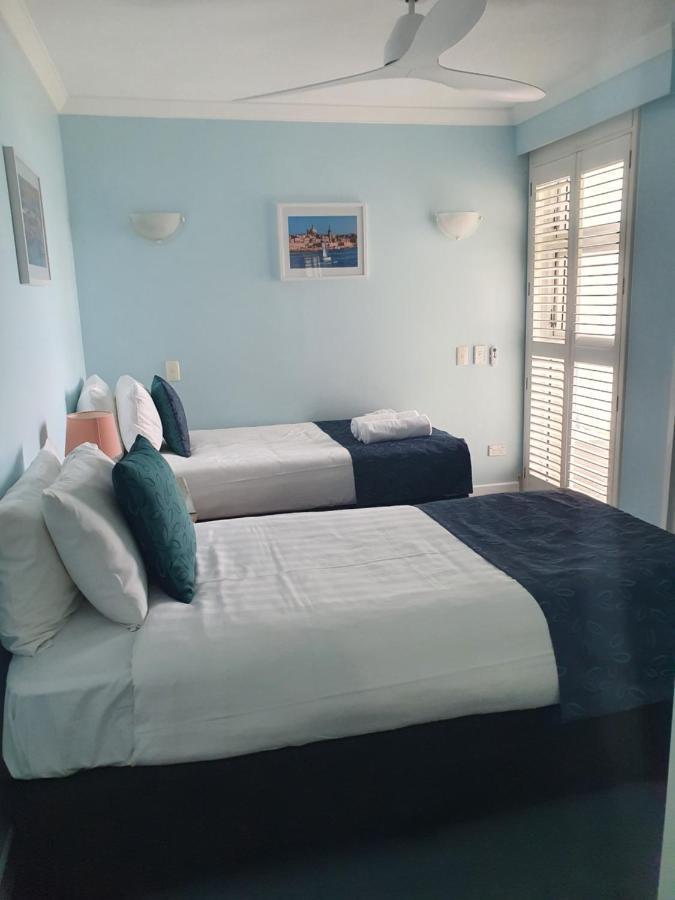 Pacific Surf Absolute Beachfront Apartments Гоулд Коуст Екстериор снимка