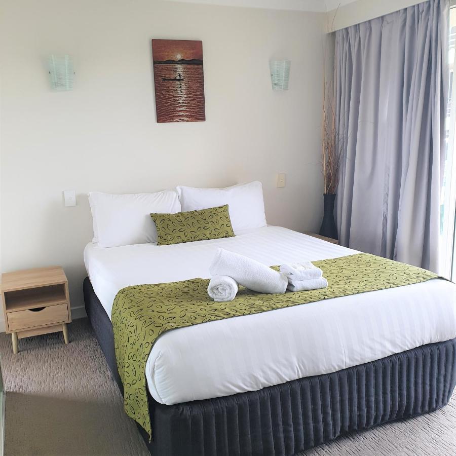 Pacific Surf Absolute Beachfront Apartments Гоулд Коуст Екстериор снимка