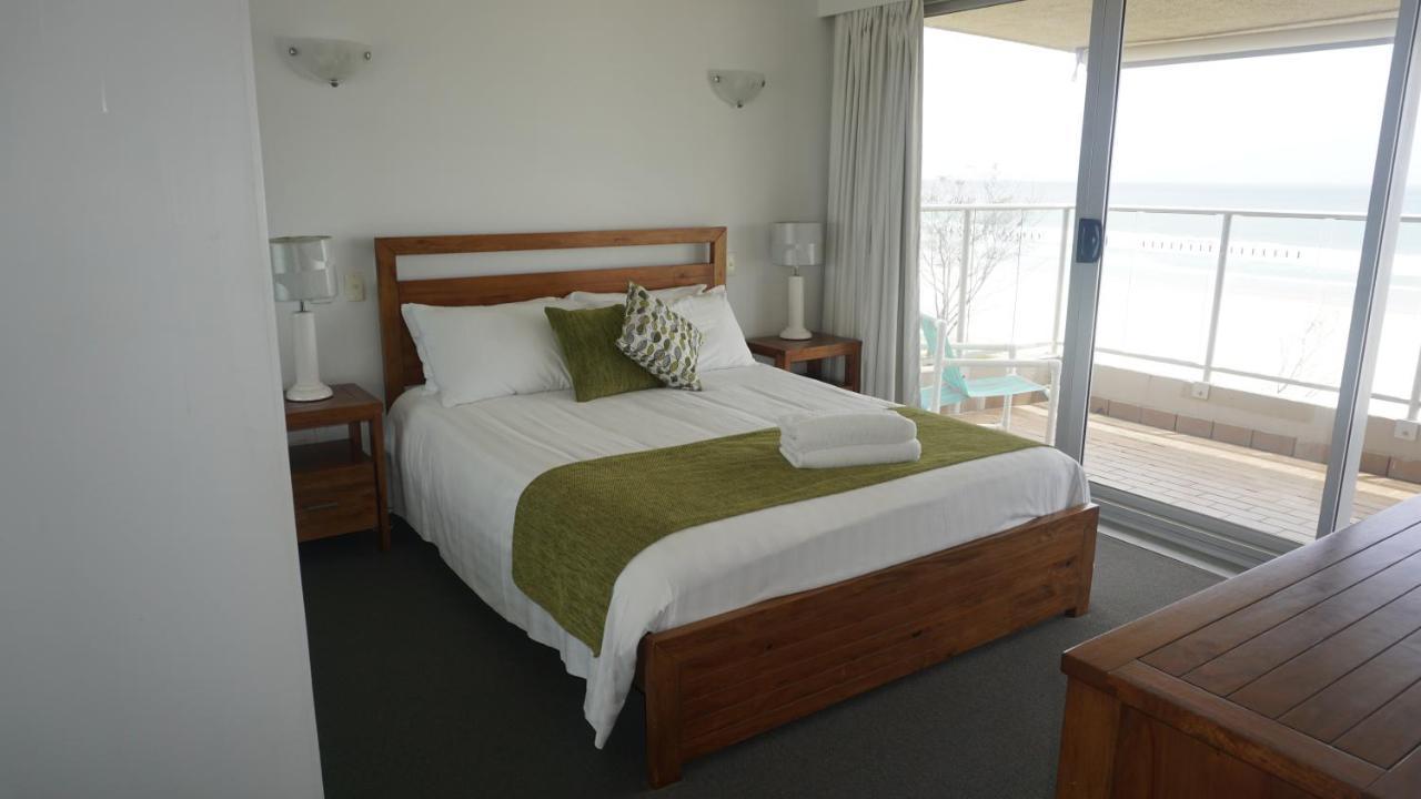 Pacific Surf Absolute Beachfront Apartments Гоулд Коуст Екстериор снимка