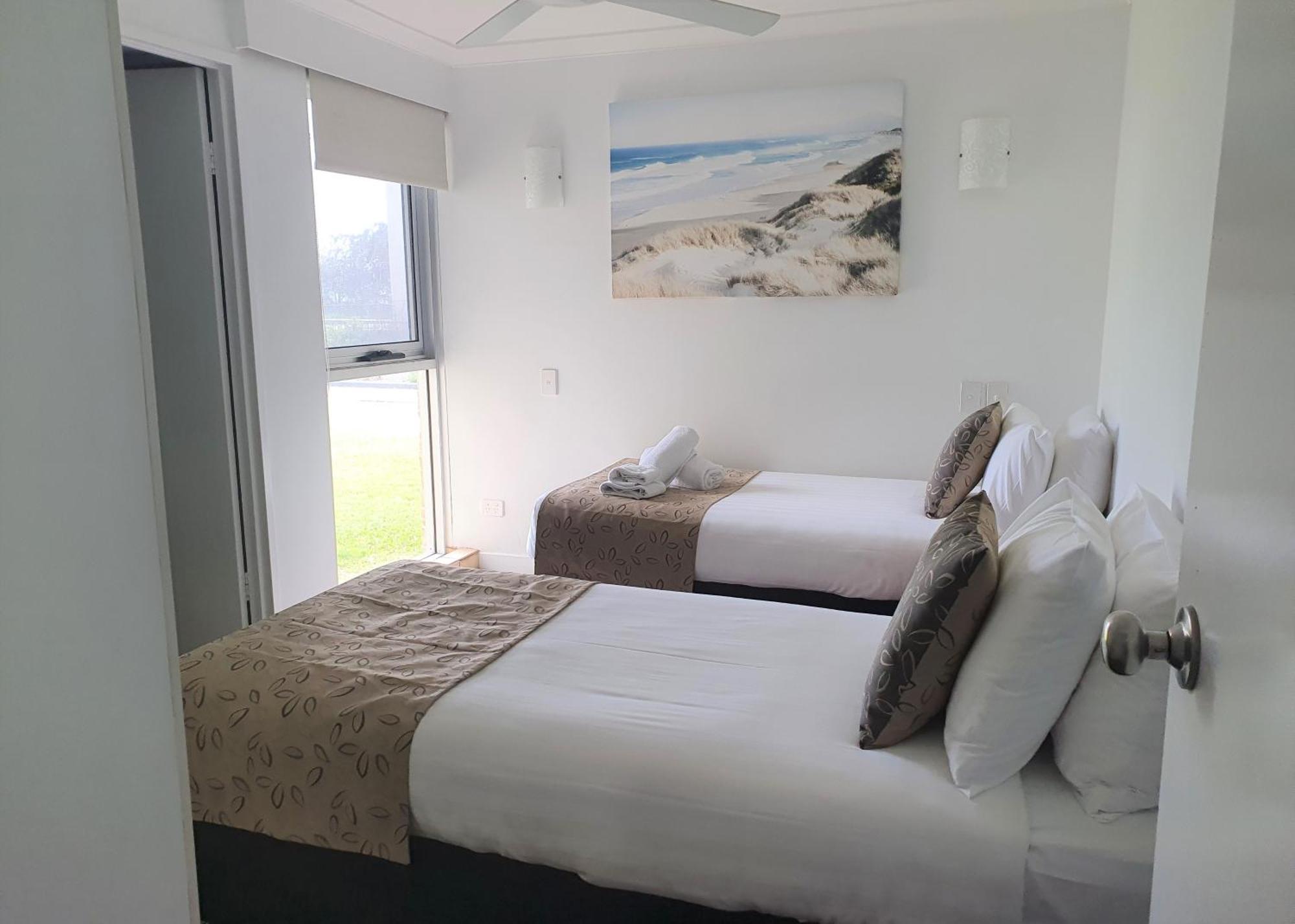 Pacific Surf Absolute Beachfront Apartments Гоулд Коуст Екстериор снимка