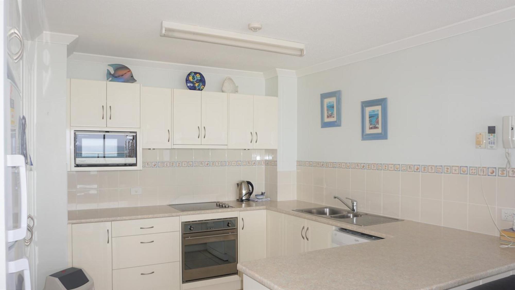 Pacific Surf Absolute Beachfront Apartments Гоулд Коуст Екстериор снимка