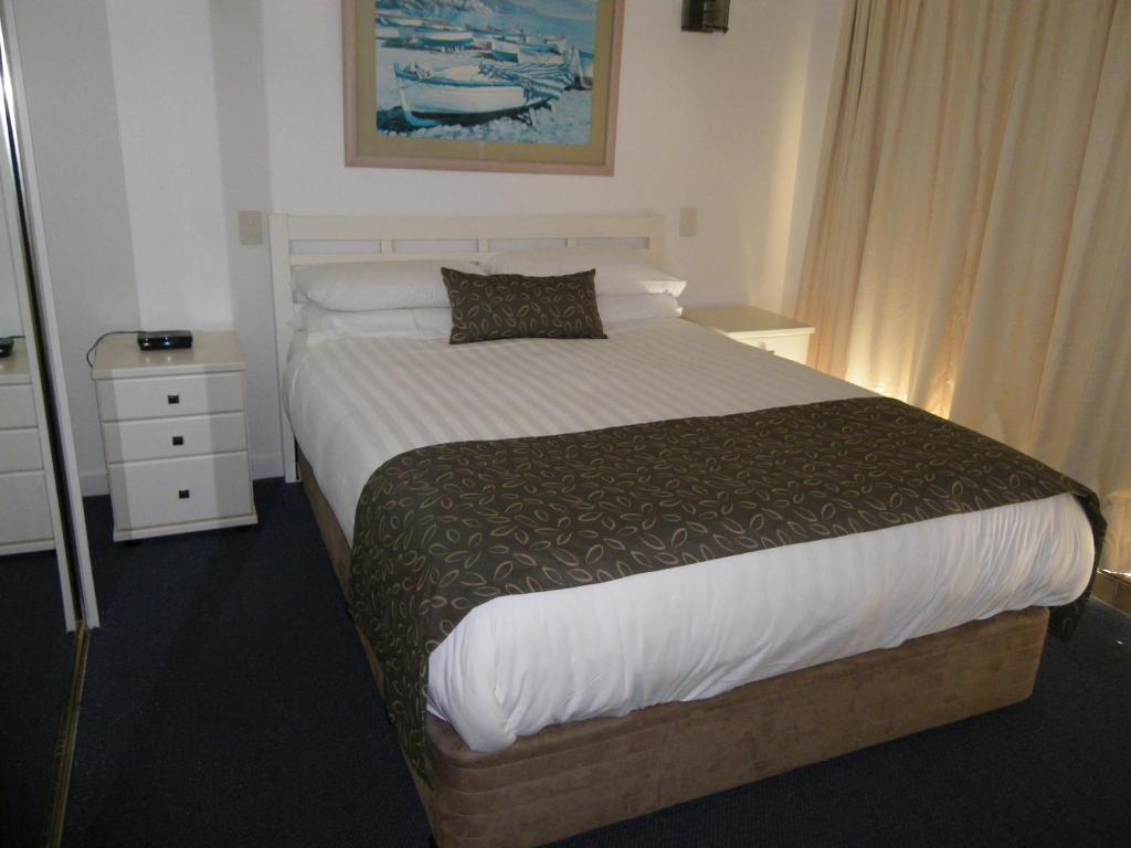 Pacific Surf Absolute Beachfront Apartments Гоулд Коуст Стая снимка