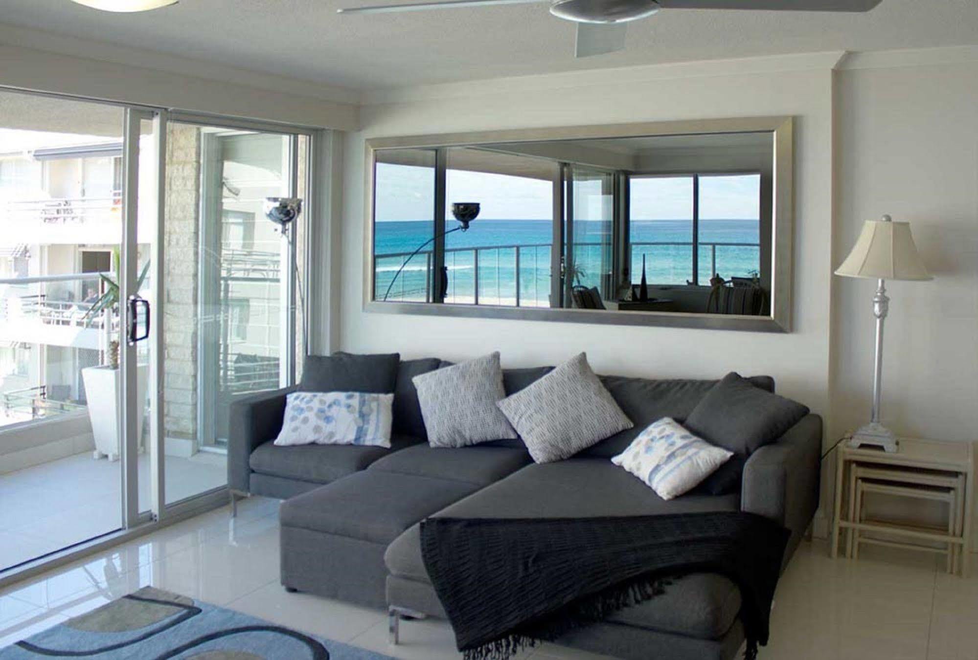 Pacific Surf Absolute Beachfront Apartments Гоулд Коуст Екстериор снимка