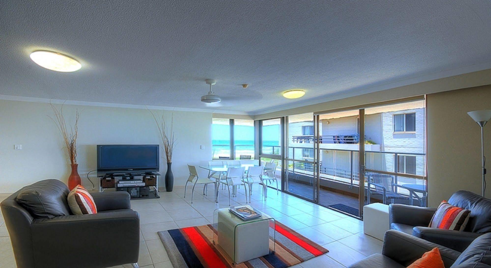 Pacific Surf Absolute Beachfront Apartments Гоулд Коуст Екстериор снимка