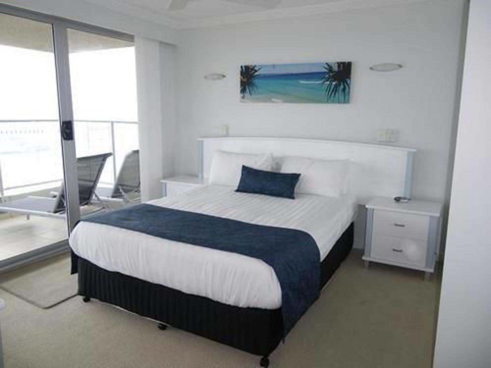 Pacific Surf Absolute Beachfront Apartments Гоулд Коуст Екстериор снимка